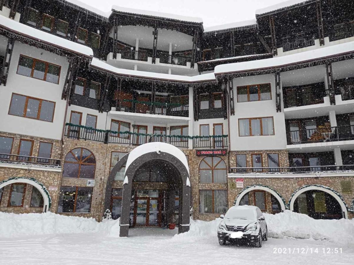 Snow Dreams 1 Grand Monastery Apartment ปอมโปโรโว ภายนอก รูปภาพ